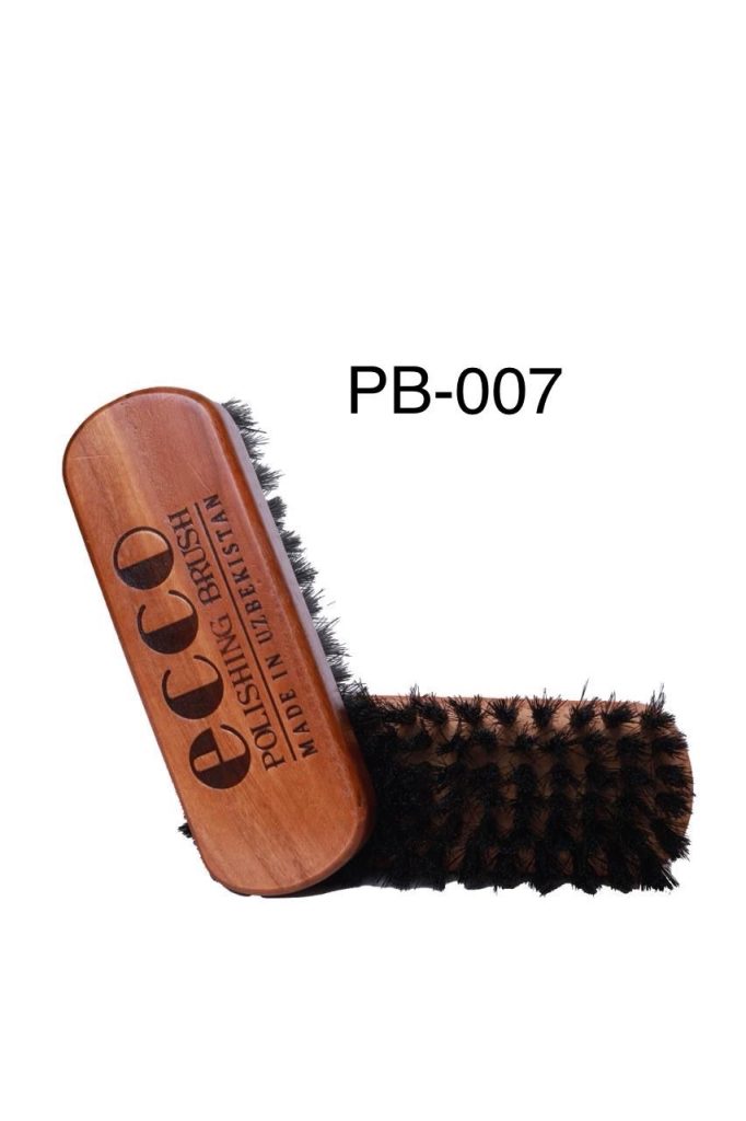 Щетка для обуви ECCO выполнена из дерева и полимерных материалов. РВ-007