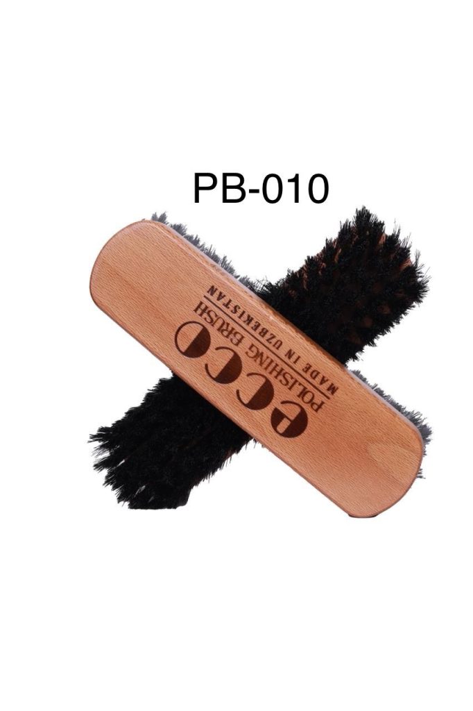 Щетка для обуви ECCO выполнена из дерева и полимерных материалов. РВ-010